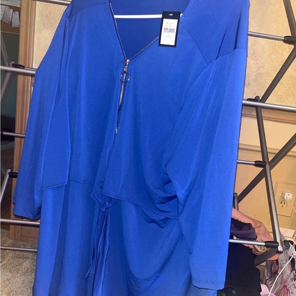 Avenue Tops - Avenue NWT blue top